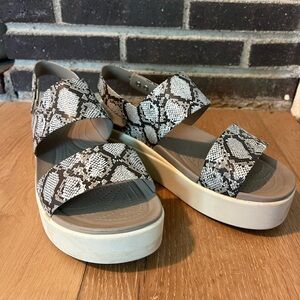 CROCS Women's Snakeskin Platform Sandals - Black and White